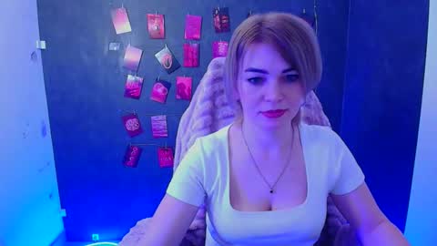 Jennifer online show from February 8, 12:53 pm