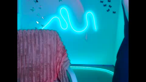 Jennifer online show from February 28, 8:25 am