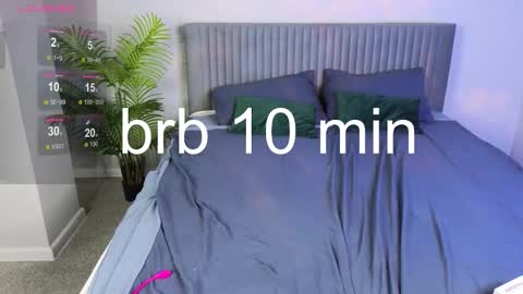 Snapshot of jennifer_rr chatting on October 13, 9:01 am Jennifer online show from October 13, 9:01 am