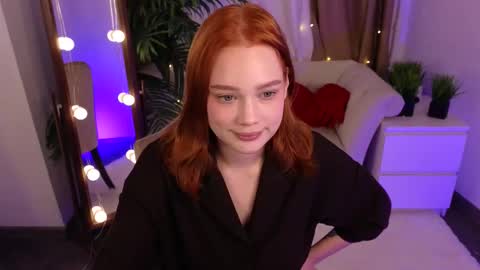 Jennifer online show from October 4, 1:39 pm