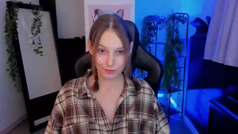 jenniferkiim online show from October 23, 11:27 am