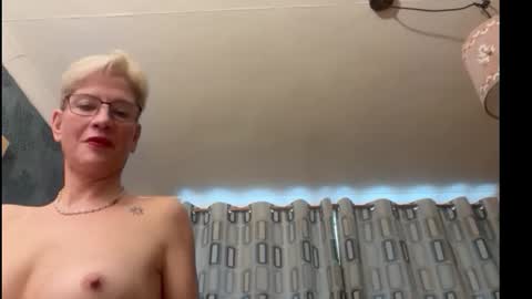 JennyHazel online show from March 1, 1:00 pm