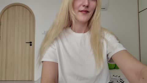 Jen  online show from February 20, 5:44 am