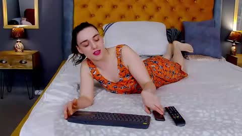 Jessica White online show from March 22, 3:56 am