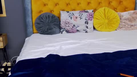 Jessica White online show from September 15, 3:59 am