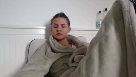 jessieryan online show from October 26, 7:37 am