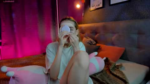 Jessie online show from November 30, 9:35 am