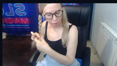 Victoria online show from January 8, 9:34 pm