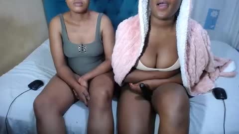 jessyhoneyx online show from April 16, 6:51 pm