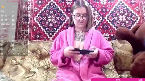 Bye everyone i cant see any reason to stay here wish u luck online show from November 4, 6:51 am