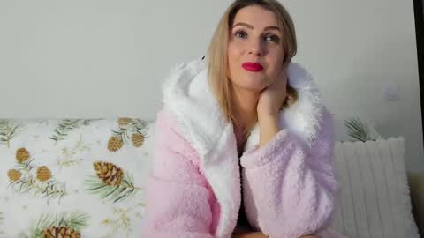 Jewel  no nude  online show from October 2, 5:51 pm