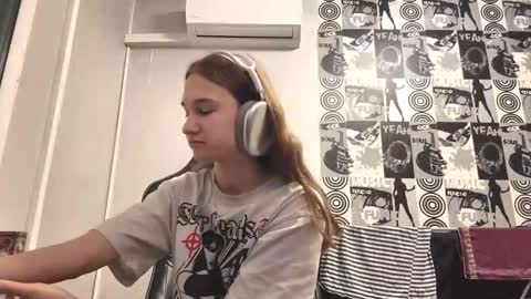 Helgi online show from November 26, 3:24 pm