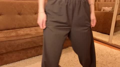 Gwen online show from December 19, 7:22 am