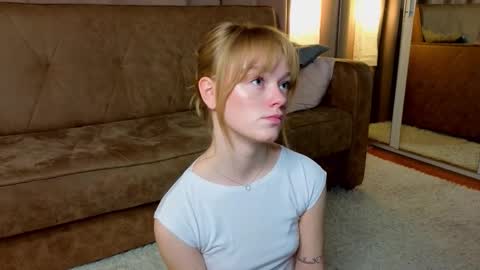 Gwen online show from December 14, 7:25 am