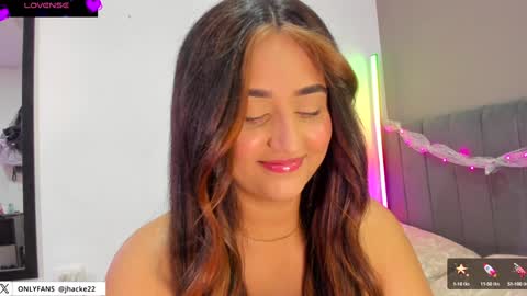 Snapshot of jhacky_sweet chatting on December 12, 1:21 am jhackelin  My independent account online show from December 12, 1:21 am