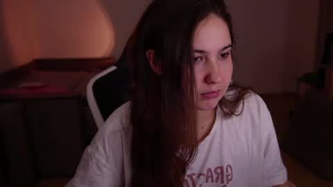 jia_lisaa online show from February 6, 11:04 pm