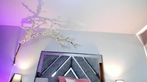 Jimena Adams online show from April 18, 7:58 pm