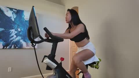 Jiwon online show from January 17, 9:55 pm