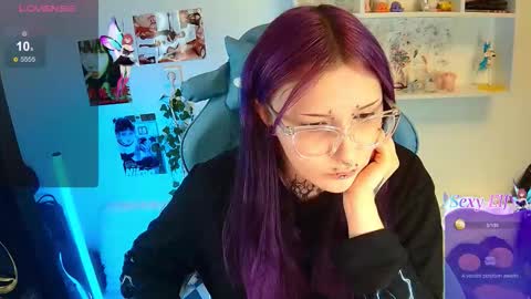 joan_kiss online show from January 8, 1:37 pm