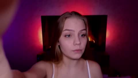 Snapshot of jodiewithgreen chatting on October 2, 8:47 pm Jodie 3 returning TODAY online show from October 2, 8:47 pm