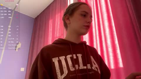 Lina online show from November 4, 7:46 am