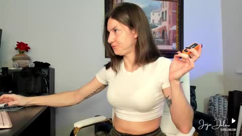 Snapshot of jojodelow chatting on February 21, 4:07 am    online show from February 21, 4:07 am