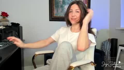 Snapshot of jojodelow chatting on February 25, 8:42 pm    online show from February 25, 8:42 pm
