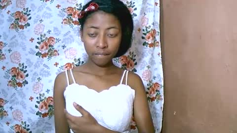 Snapshot of joliekah27 chatting on March 9, 1:25 am joliekah27 online show from March 9, 1:25 am