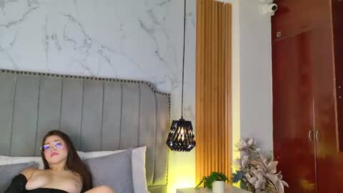 melani gomez online show from June 20, 1:58 pm