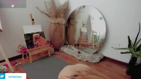 Snapshot of jordaniaa_ chatting on September 16, 5:21 pm Megan  OF Jordaniaas online show from September 16, 5:21 pm