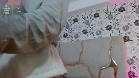 Joselyn  online show from December 2, 11:56 am