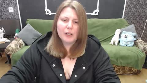 josiesun771 online show from April 12, 10:07 am