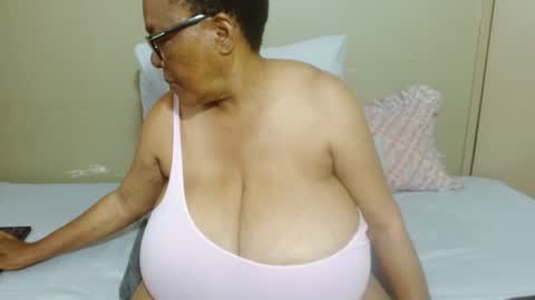 DairyQueen online show from November 19, 9:53 am