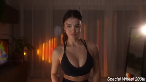 Jennifer Diaz online show from February 4, 9:18 pm