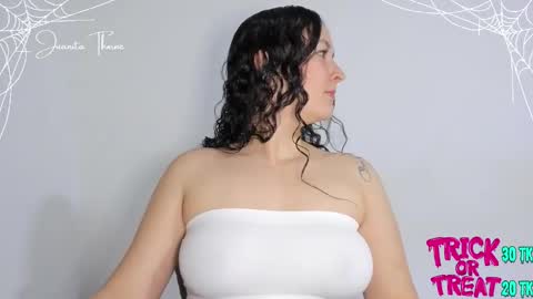 Snapshot of juanita_thorne1 chatting on October 21, 12:47 am  JUANITA THORNE 2 online show from October 21, 12:47 am