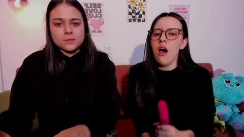 juanitaaa_ online show from June 9, 6:02 am