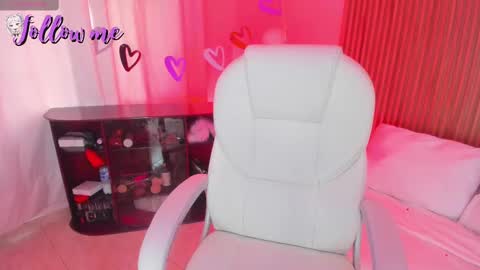 Juanita online show from February 27, 12:13 pm