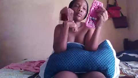 juice_petite3 online show from March 12, 11:31 am