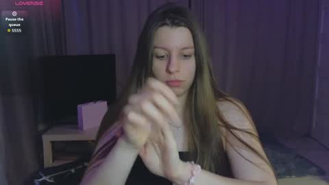 laura online show from May 20, 7:00 pm