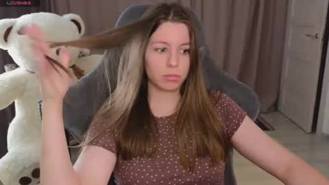 laura online show from July 3, 8:31 am