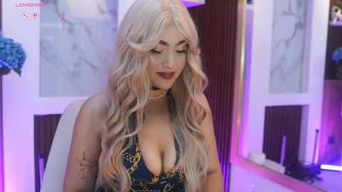 Jules Bennett online show from April 10, 11:38 am