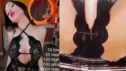 Snapshot of juli_jam chatting on February 16, 3:38 pm Hi call me July My fav speed 111222333666 PVT open online show from February 16, 3:38 pm