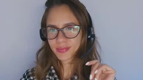 Julia Schedule 10 pm to 4  am GTM-5 online show from November 10, 3:45 am