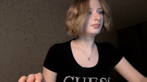 Kate online show from March 4, 5:41 pm