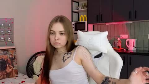 julidropp online show from November 26, 6:09 pm