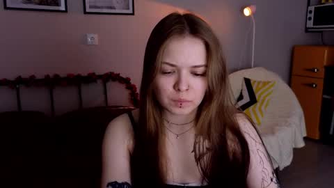 julidropp online show from April 8, 6:10 pm