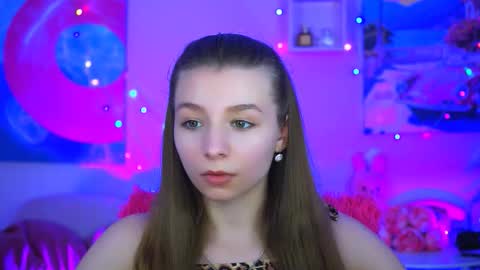 juliedaniel online show from October 23, 8:53 am