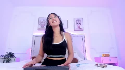 juliee_ross online show from April 20, 12:08 pm