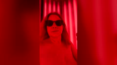 Julie Holliday online show from May 2, 5:38 pm