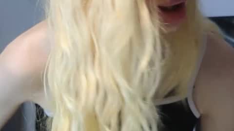 Julia online show from September 17, 9:24 pm